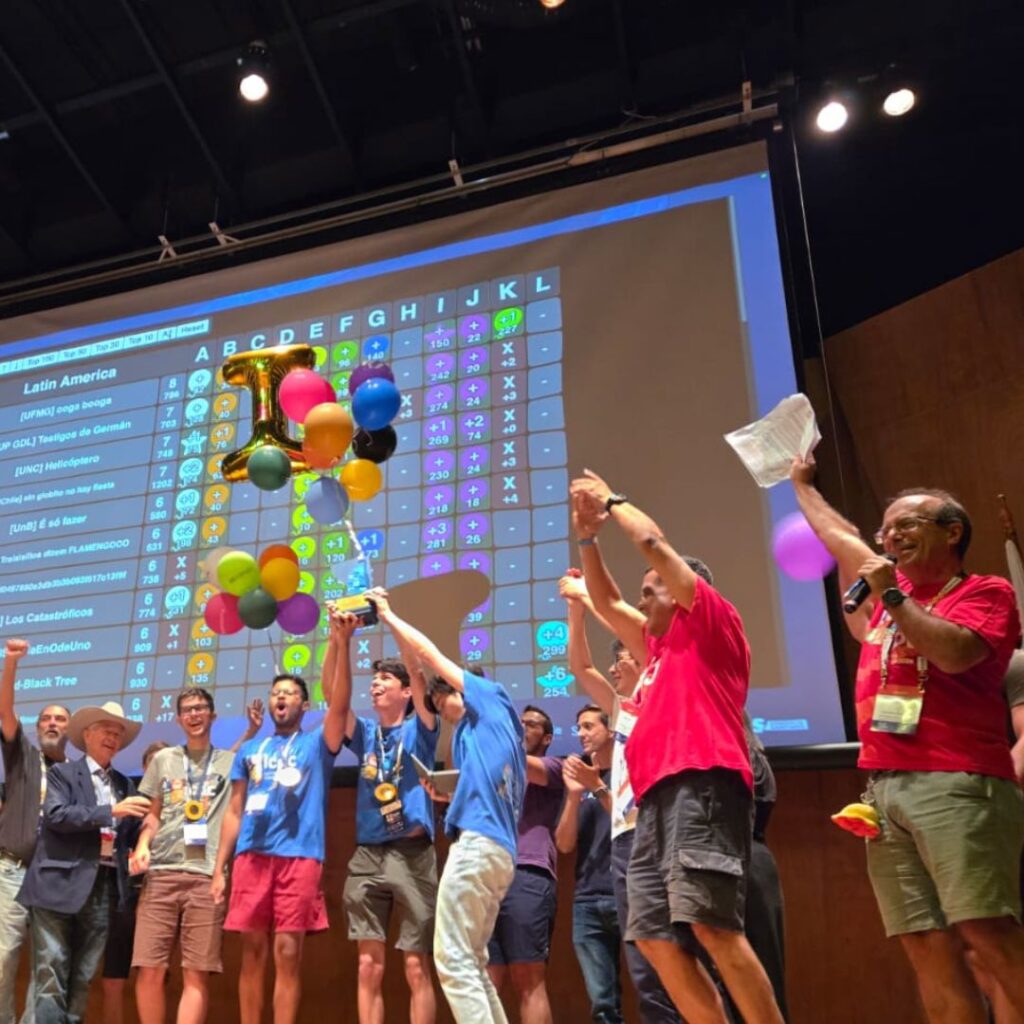 Estudantes do DCC/UFMG vencem Campeonato Latino-Americano de Programação do ICPC