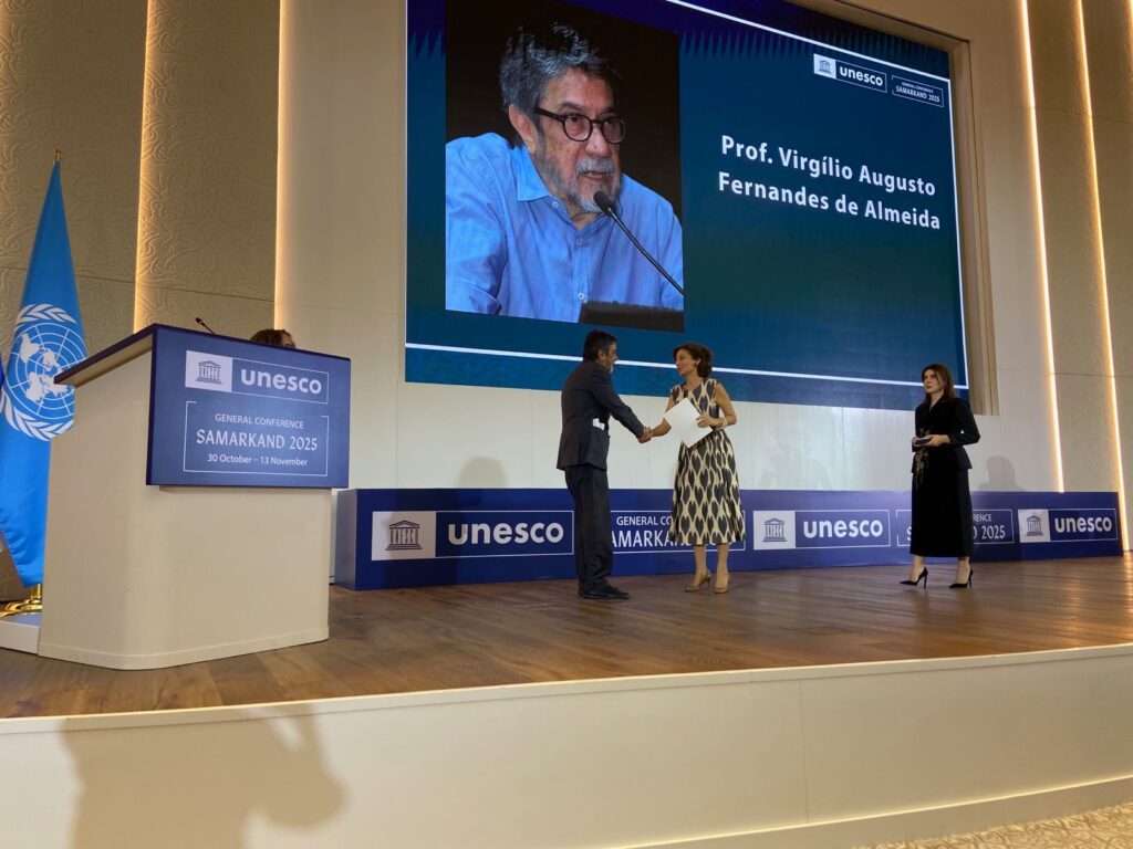 Professor do DCC/UFMG é um dos vencedores do Prêmio UNESCO-Uzbequistão sobre Ética na Inteligência Artificial